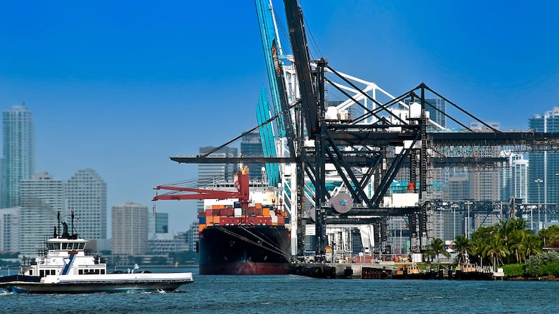 Exportadores mexicanos ‘le dan la vuelta’ a Abbott: así quieren llegar a EU sin pasar por Texas