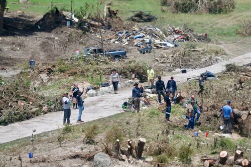 Estafadores suplantan identidad de los bomberos y roban donativos para las inundaciones en Texas