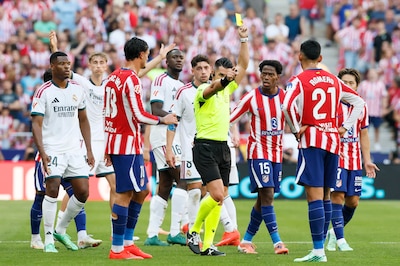 Real Madrid perdió 2-1 ante el Atlético de Madrid, tras terminar el juego se mostró inconforme con el silbante. (Foto: EFE/ Ballesteros)