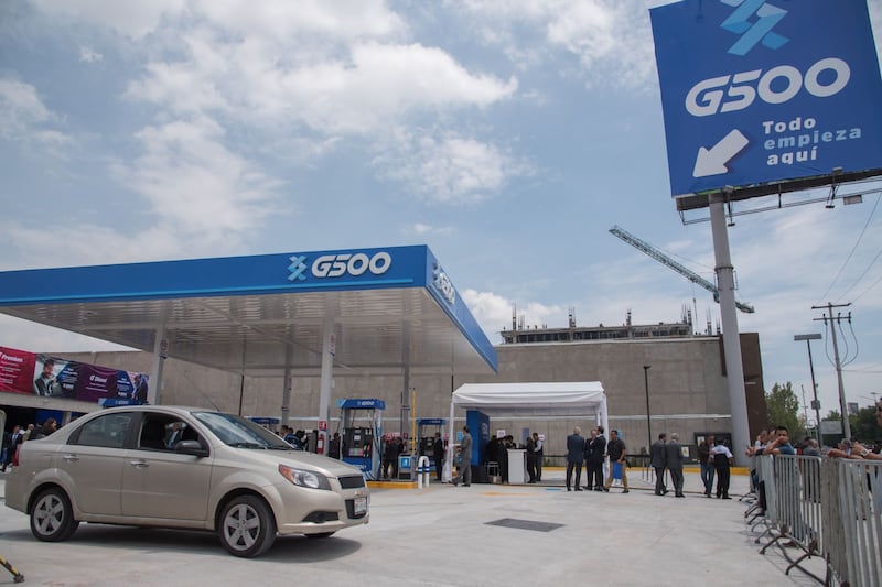 Renuevan acuerdo para fijar precio de la gasolina en 24 pesos