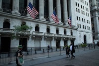 Wall Street ‘respira’ por decisión de Trump sobre ataques en Irán: Dow Jones y Nasdaq suben 1.38%