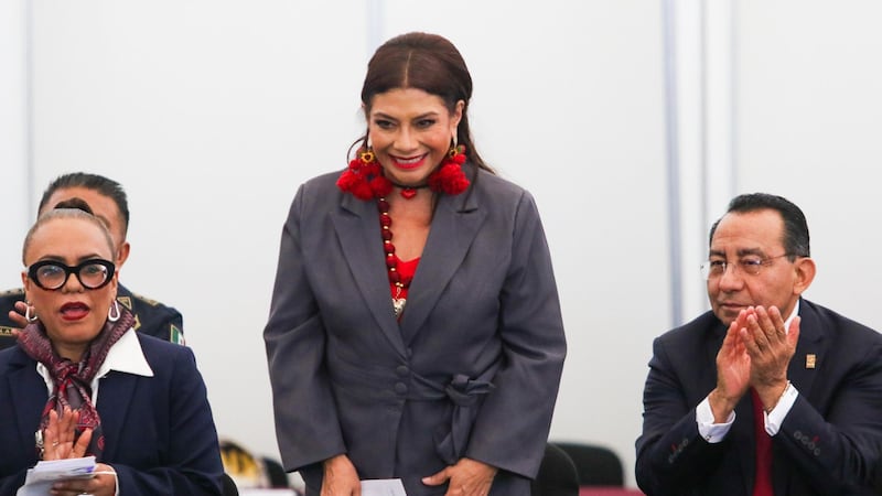 Clara Brugada pide permiso al Congreso de la CDMX para salir de viaje: ¿A dónde va y para qué?