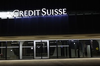 Crisis Credit Suisse toca fase crucial; bancos buscan protección