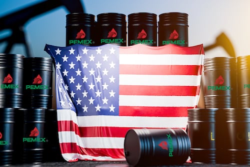 Pemex ‘saca el colmillo’: Suben exportaciones a EU 161% por conflicto en Medio Oriente