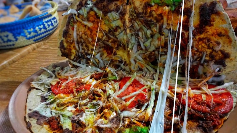 ¿Qué es el asiento, ingrediente indispensable de las tlayudas?