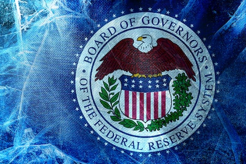 Fed se ‘congela’: Pausa recortes a la tasa de interés en medio de presión y amenazas de Trump