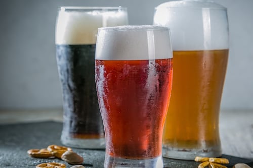 ¿Gustas una cerveza? Los adolescentes le están diciendo no... y este es el panorama