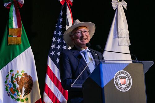 Ahora descarta Ken Salazar que reforma judicial afecte la relación comercial con EU