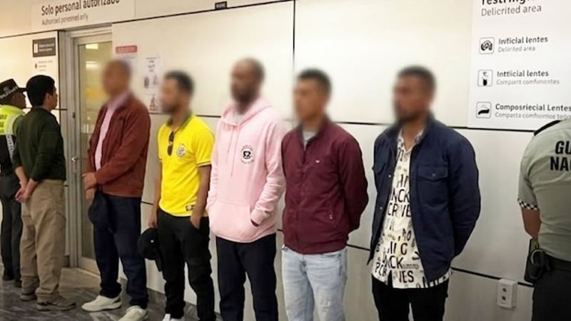 Detienen a 10 colombianos indocumentados en Guadalajara; acusan posible reclutamiento forzado