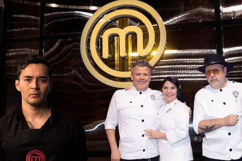 Chefs regañan a participante de ‘MasterChef 24/7’ por bailar sobre una mesa: Está en riesgo de eliminación