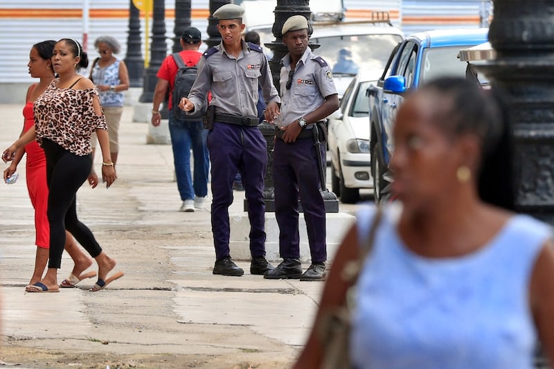 Trump deporta a más de 4 mil migrantes cubanos... a México: ‘Los abandonaron a morir’, acusa Human Rights