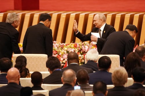 Putin celebra y trama con BRICS