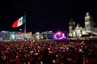 ¿Nuevo récord en Zócalo de CDMX? 140 mil personas van a concierto de Los Tigres del Norte