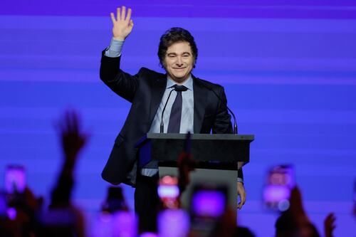 Milei inicia ‘terapia de shock’ con el pie derecho: ¿Qué pasó con la devaluación del peso argentino?