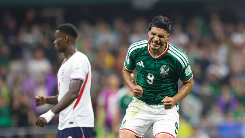Y si no... México cae 3-2 ante Inglaterra en una noche triste en el Azteca