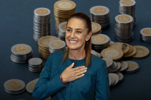 Sheinbaum respalda aumento al salario mínimo: ‘Le ha ido muy bien a México con esos incrementos’