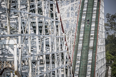 Julien Dupont durante su recorrido en La Feria de Chapultepec en la Ciudad de México. ( Fabio Piva / Red Bull Content Pool)