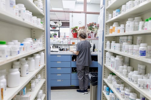 Aranceles de Trump a los medicamentos provocarían caos en el sector salud de EU, dicen expertos