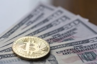Bitcoin ‘toma fuerza’: Se dispara a 18 mil dólares por primera vez desde la caída de FTX