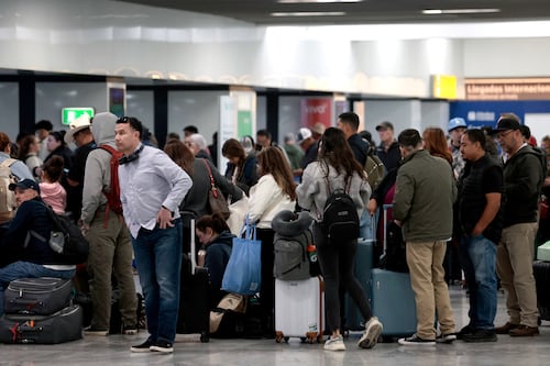 ‘No podíamos irnos’: Así vivieron turistas de EU en Jalisco el abatimiento de ‘El Mencho’