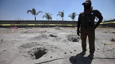 Las autoridades continúan la investigación del rancho Izaguirre. (Foto: FERNANDO CARRANZA GARCIA / CUARTOSCURO)