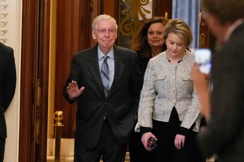 Mitch McConnell, líder republicano en el Senado, dejará su puesto; es el senador más longevo