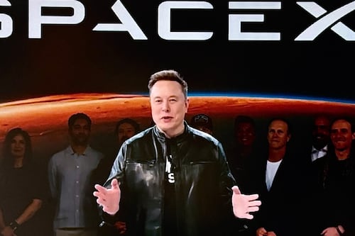 ‘Astronómico’ debut de SpaceX: Acciones cierran en 161 dólares y valor de mercado llega a 2.2 billones
