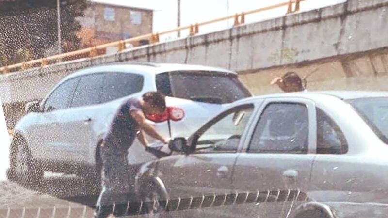 Protégete de los montachoques: ¿Qué hacer si te choca un auto sin seguro?