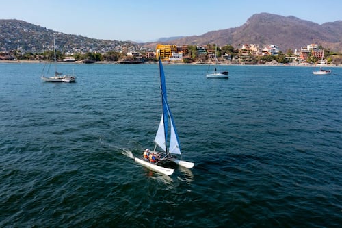 Se mantiene alta la actividad turística en Guerrero durante este domingo de Semana Santa