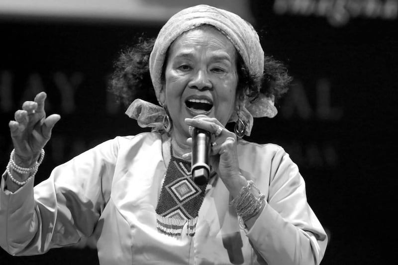 Muere Totó la Momposina, la diosa de la cumbia colombiana que participa en ‘Rosa, que linda eres’