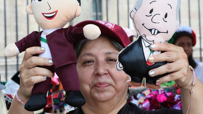 ‘Adoro a este hombre’: Seguidores de AMLO se preparan para su último informe de Gobierno