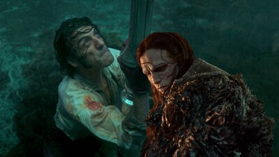 La película 'Frankenstein', dirigida por Guillermo del Toro, cuenta las dos historias, tanto la del Dr. Victor como la de la criatura. (Foto: Netflix Press)