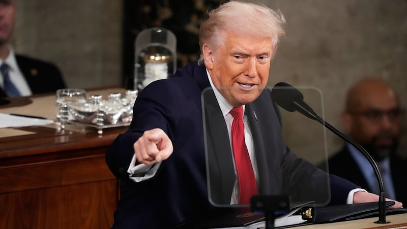 Siempre hay un tuit: Las veces que Trump criticó a Obama por bombardear Irán