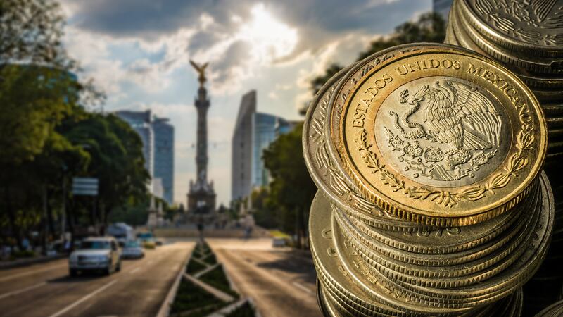 Peso inicia la semana con ‘el pie izquierdo’ frente al dólar