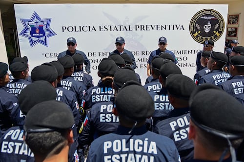 Sinaloa reconoce a 46 policías de la primera generación del Grupo de Operaciones Especiales 2026