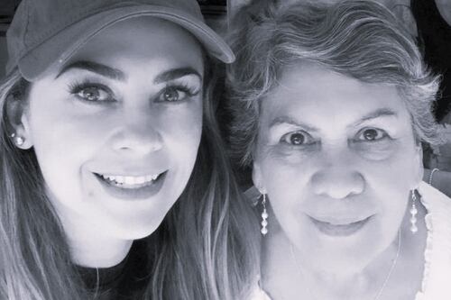 Aracely Arámbula confirma muerte de su mamá ‘Coquito’; Leonardo le dedica mensaje de San Valentín