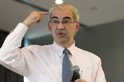 ¿Quién es Santiago Levy, economista ligado a Fox confundido por error en la mañanera de Sheinbaum?