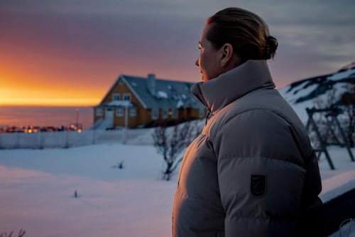 Francia instala consulado en Groenlandia para frenar ‘ambición’ de Trump: ‘Es una señal a su soberanía’