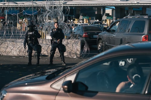 Agentes de EU matan a hombre en la frontera entre California y México