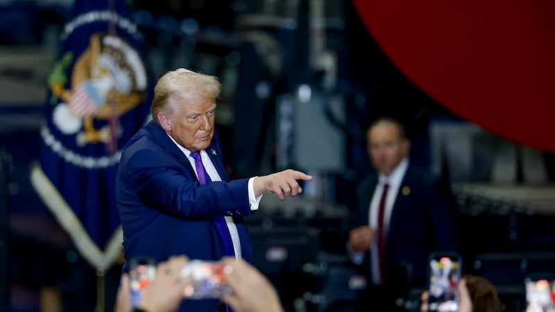 México pide a Trump no reabrir capítulos del T-MEC