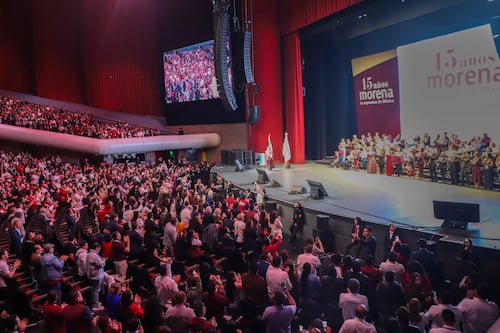 Morena lanza indirectas y pide no perder el piso: ‘Que el poder no nos aleje de la gente’