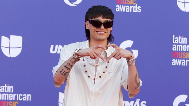 Peso Pluma y la referencia a la ‘droga de los ricos’ en su corrido ‘Rosa Pastel’