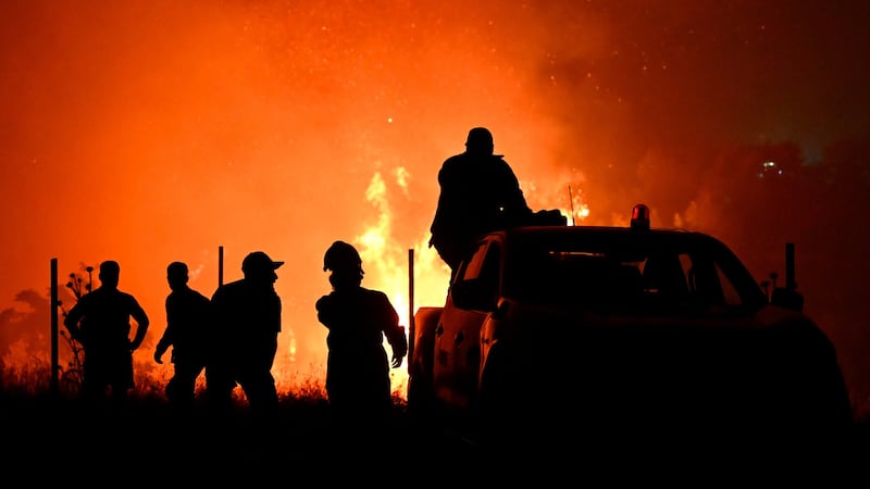 Fuego envuelve a Europa: Incendios forestales afectan Portugal y Grecia