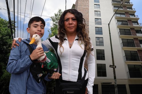 Así consiguió una casa la familia del Pato Merlín en CDMX con apoyo de Sheinbaum