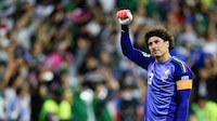 ‘El destino quiso que cerrara en el Azteca’: ‘Memo’ Ochoa se despide con mensaje con la voz de Martinoli