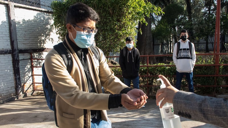 ¿En qué condiciones están las escuelas para prevenir COVID? Esto dice Delfina Gómez