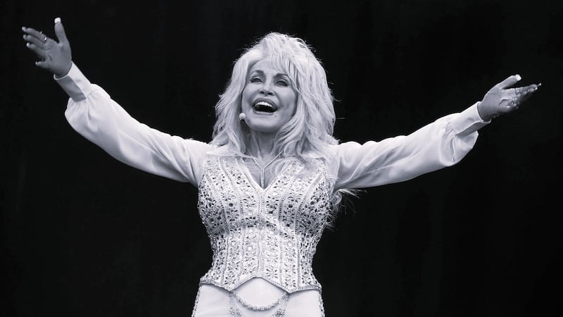 Muere Dolly Parton, reina del country, a los 80 años: ‘Quería descansar en una preciosa cama de suave algodón’