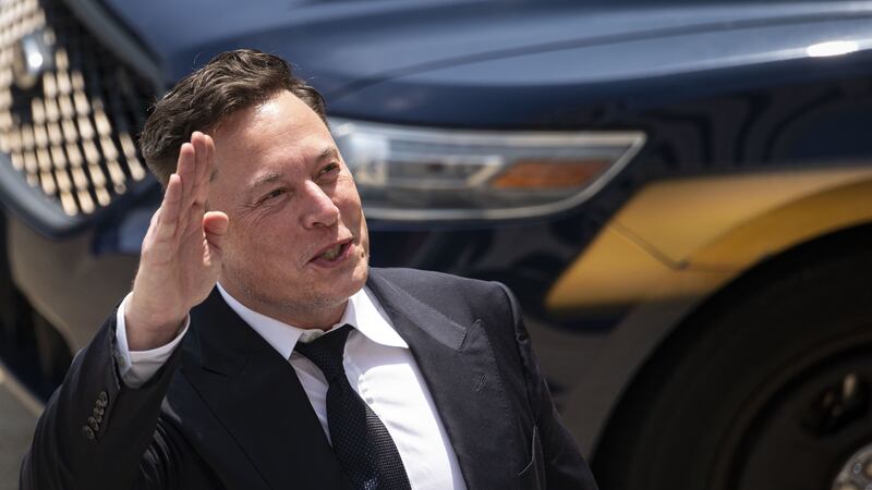 Sergey Brin ‘las corta’ con Musk: dueño de Tesla habría tenido ‘affair’ con esposa de cofundador de Google