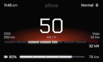 Render de la interfaz digital del Olinia Uno mostrando velocímetro marcando 50 kmh sobre fondo negro con degradado rojo, logo de la marca, hora 11:45 am, nivel de batería 80 por ciento, autonomía de 78 km y odómetro de 230 km