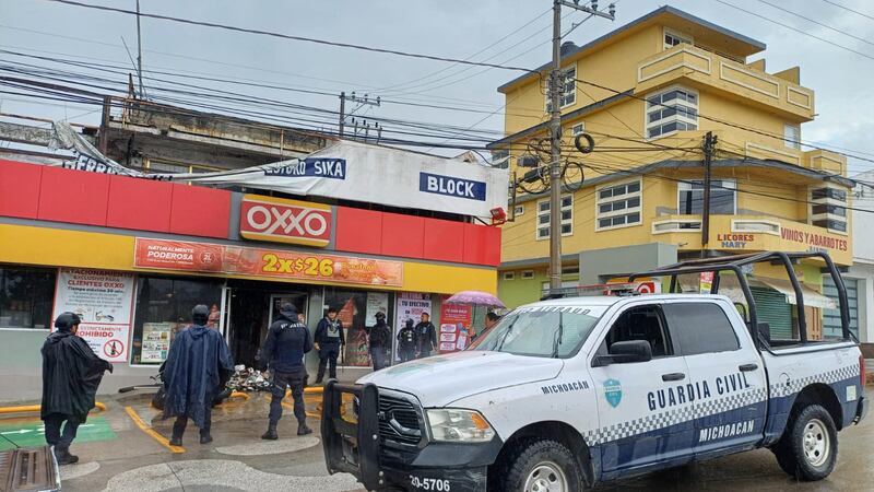 Zitácuaro bajo fuego: Así se esconden los niños de las balaceras del narco (VIDEO)